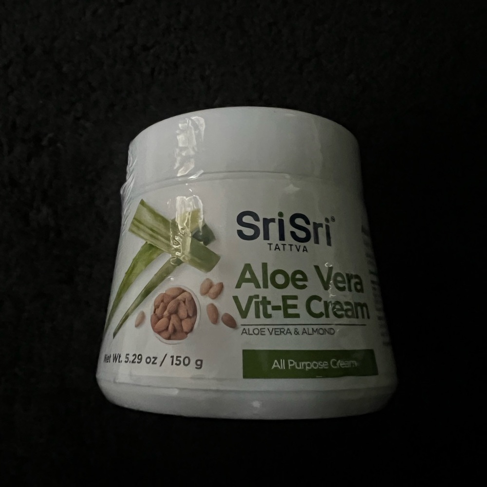 Sri Sri Tattva Aloe Vera Vit-E Cream